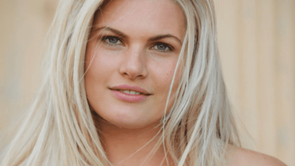 Blond Actress Bonnie Sveen