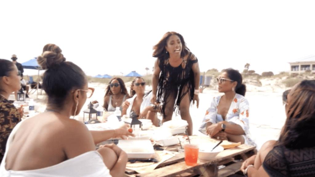 Married to Medicine S8 - Toya made a splash at the pool party