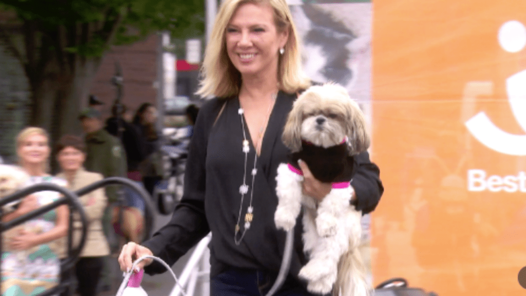 RHONY S11 - Tinsley Mortimer hosts a puppy show