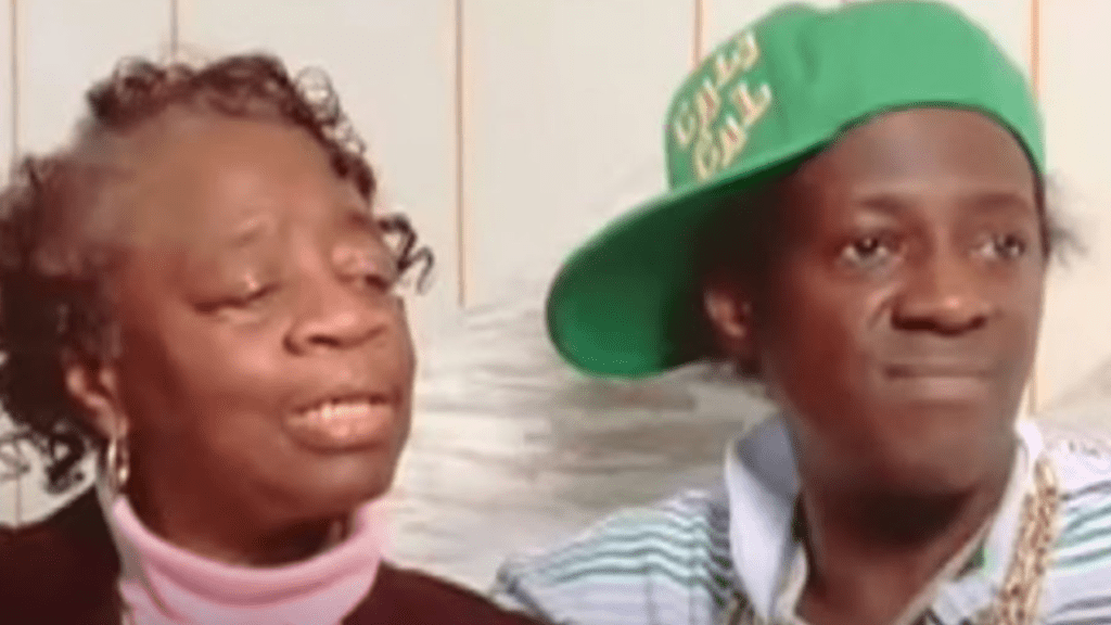 NYB Flavor Flav Net Worth - Flavor Fav as a teenager with his mom