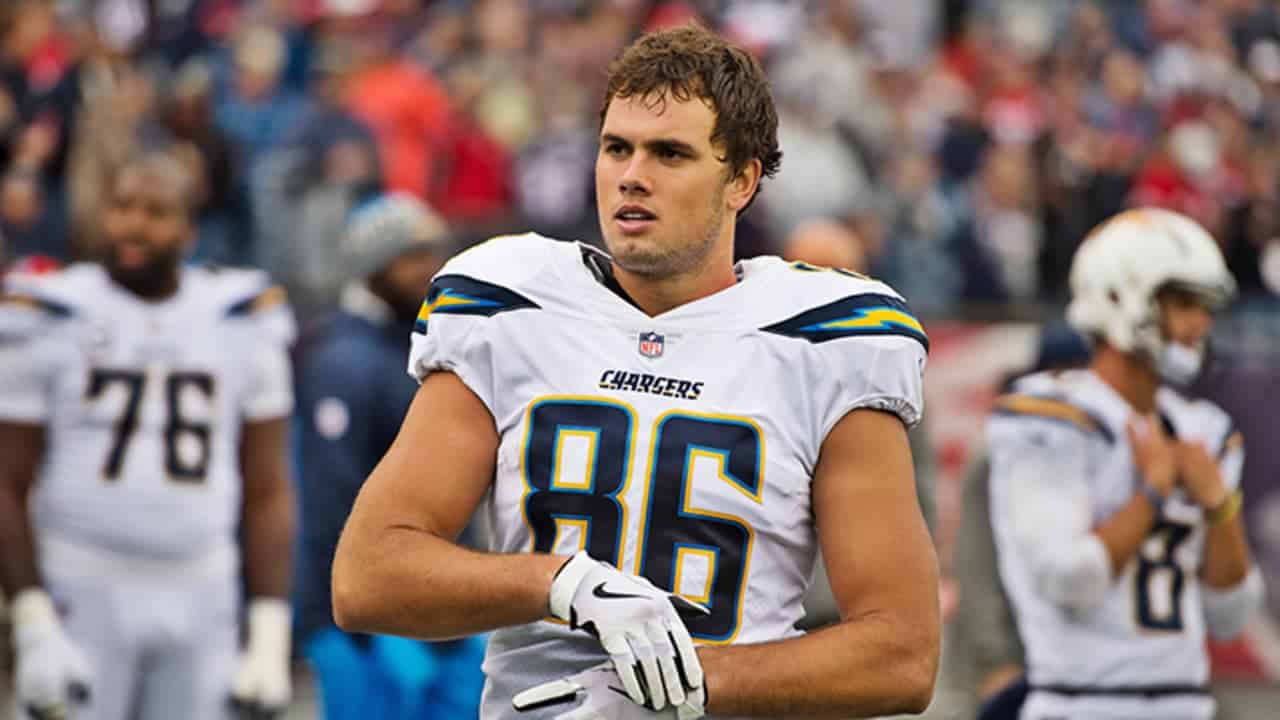 Hunter Henry's Net Worth, Height, Age, & Personal Info Wiki - The New ...