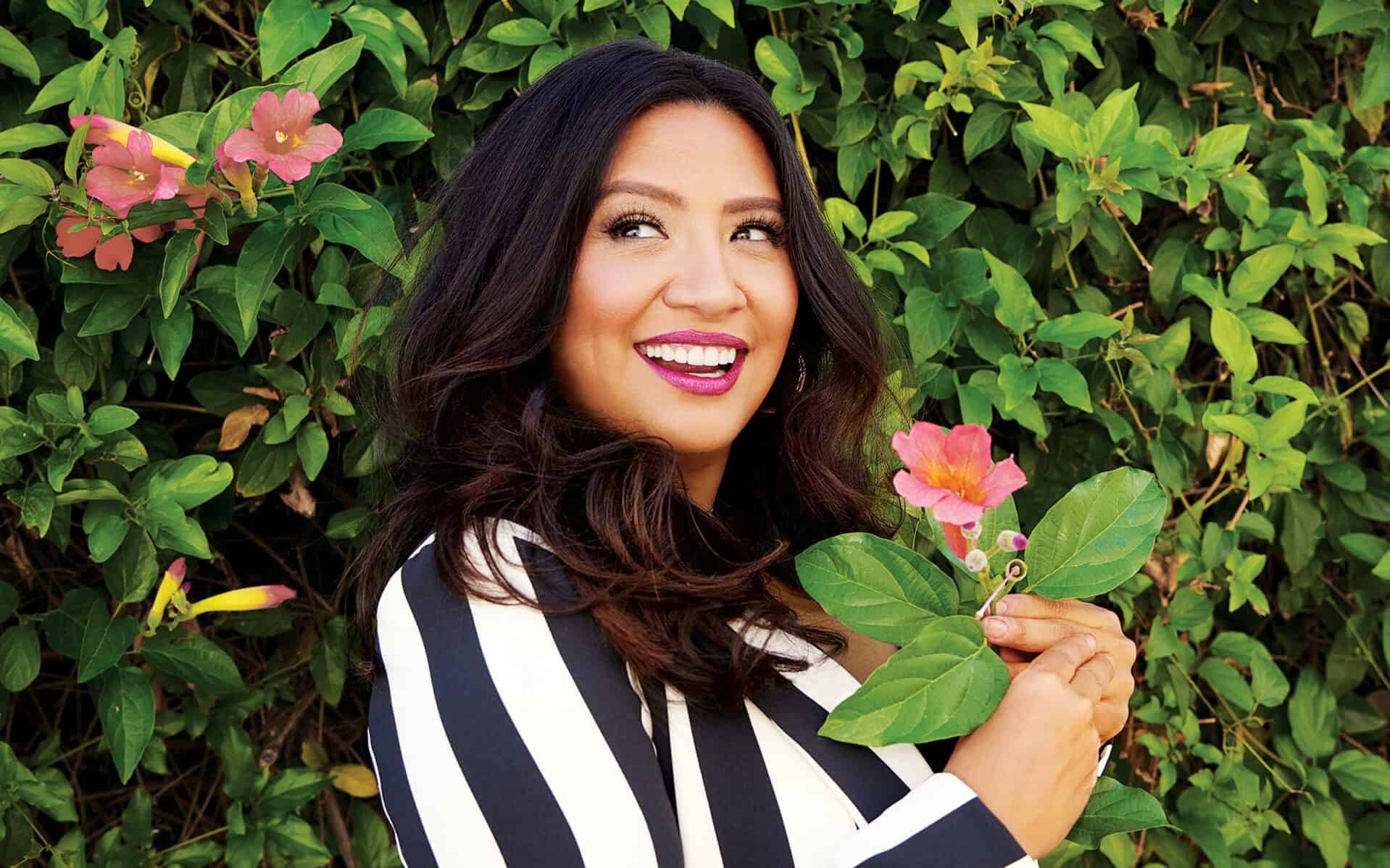 Who is Cristela Alonzo dating?