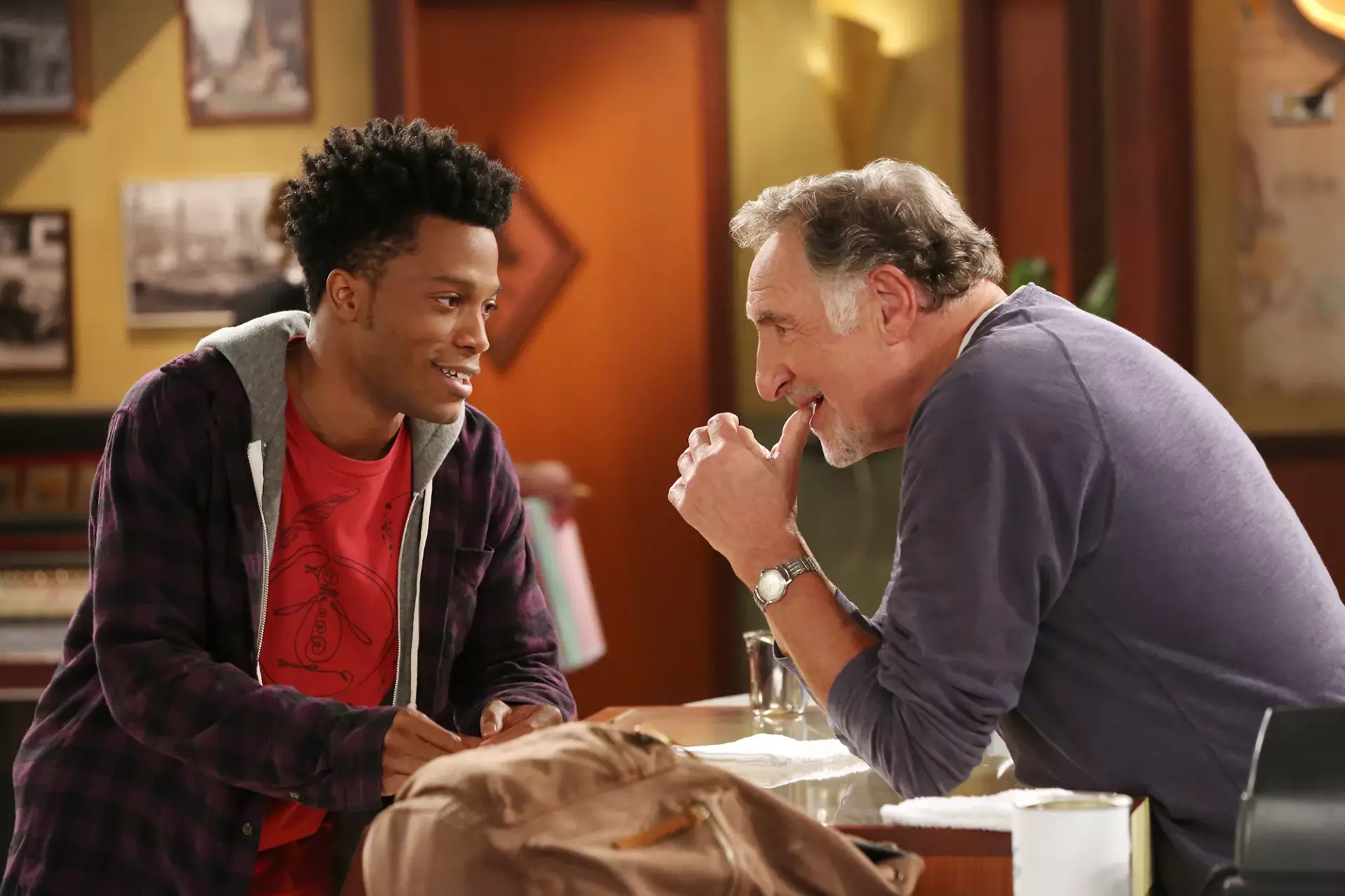 Jermaine Fowler stars in "Superior Donuts"