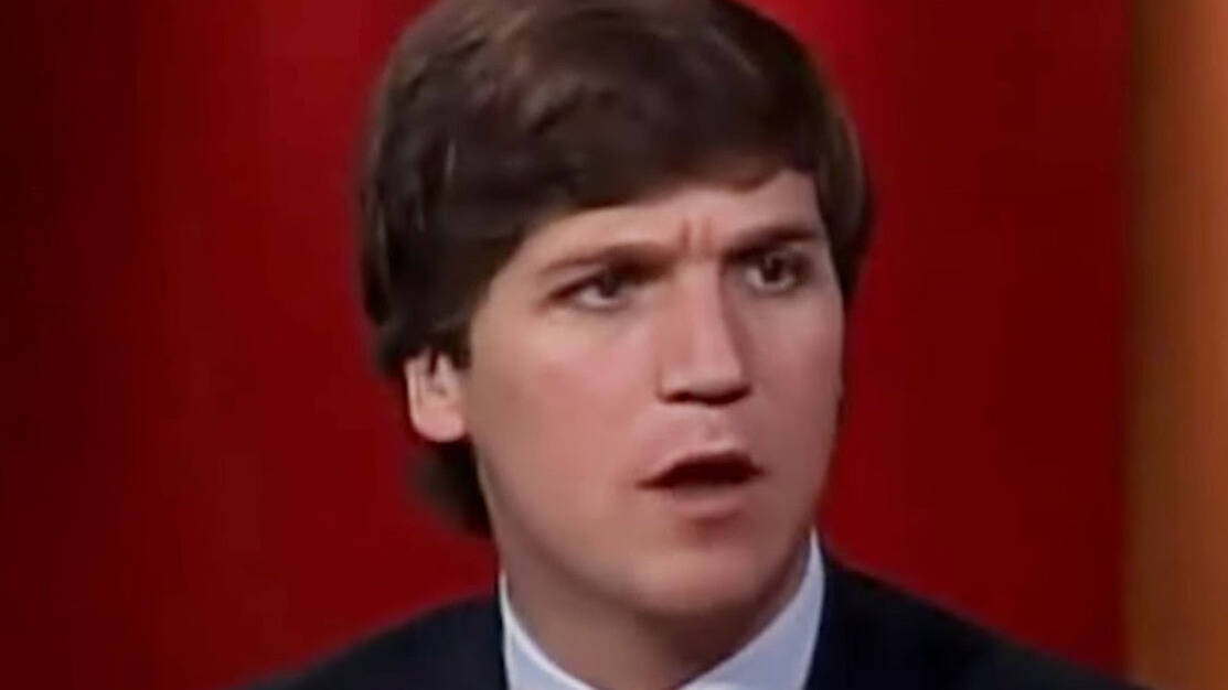 Tucker Carlson is the son of Lisa McNear and Dick Carlson
