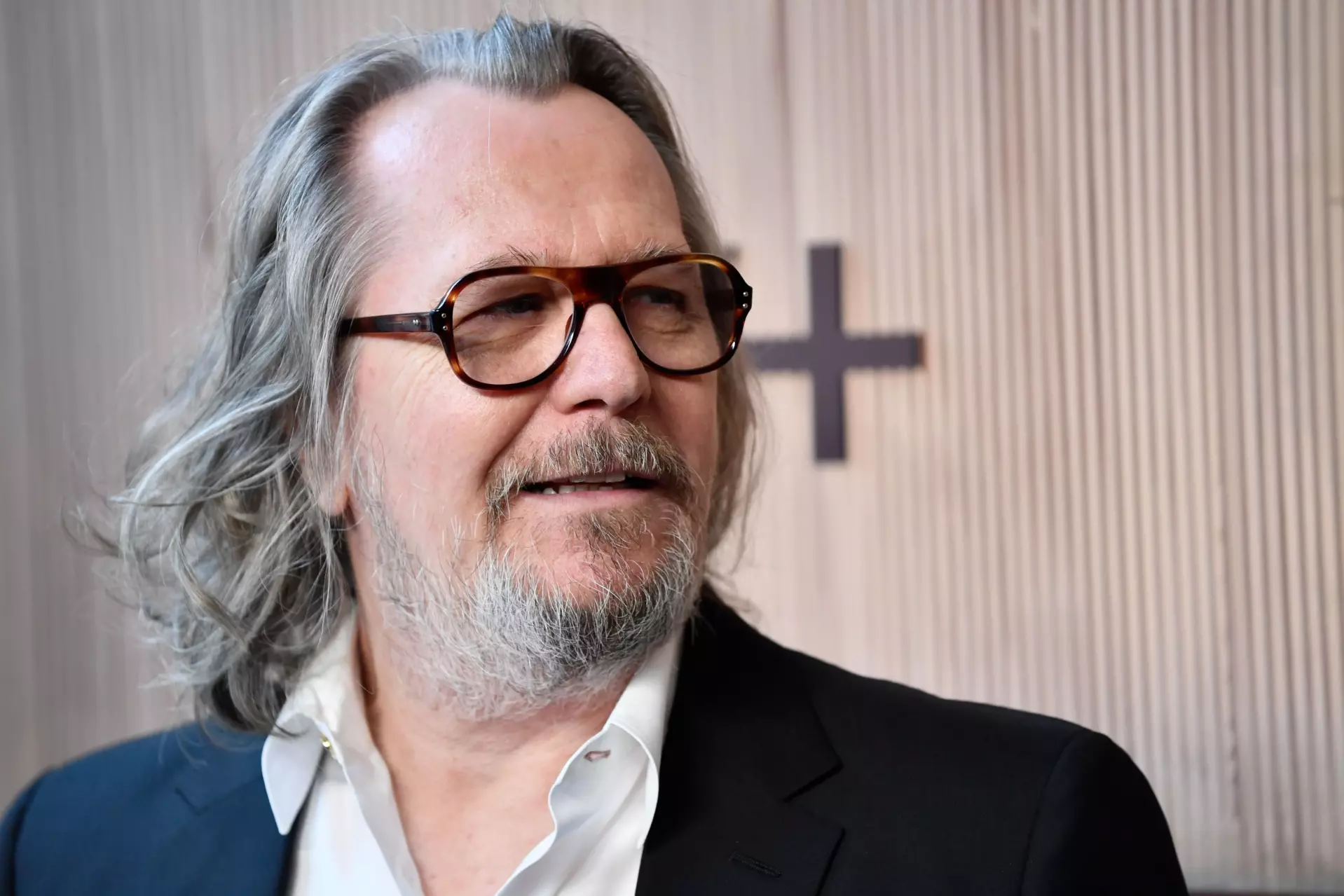 How rich is Gary Oldman?