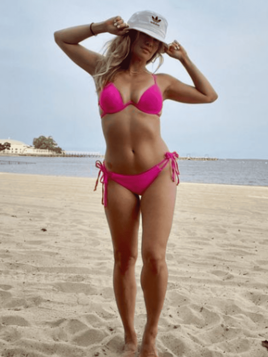Sexy Body in Bikini Jennifer Williams