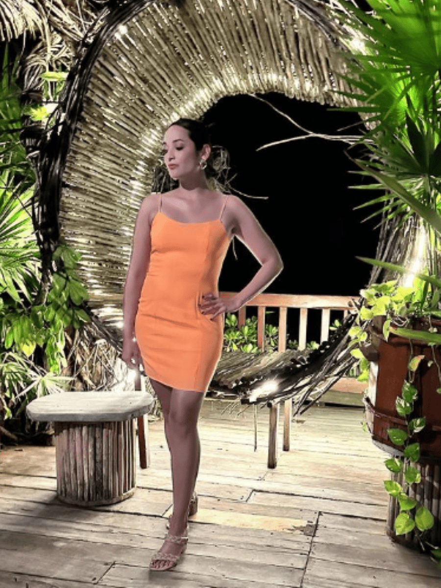 Beautiful in orange Lissette Nunez