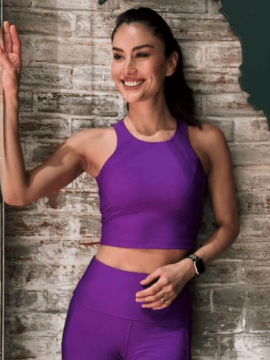 Sexy Body in Purple Naile Lopez (weather girl)