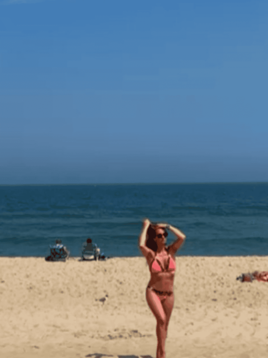 Hot in pink Audrey Puente