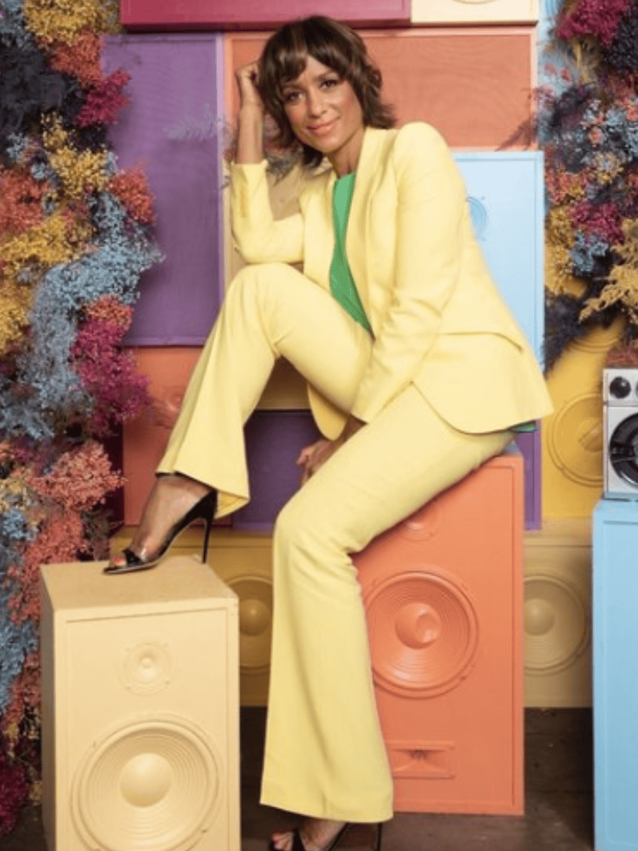 Hot in Yellow Sadie Baderinwa 