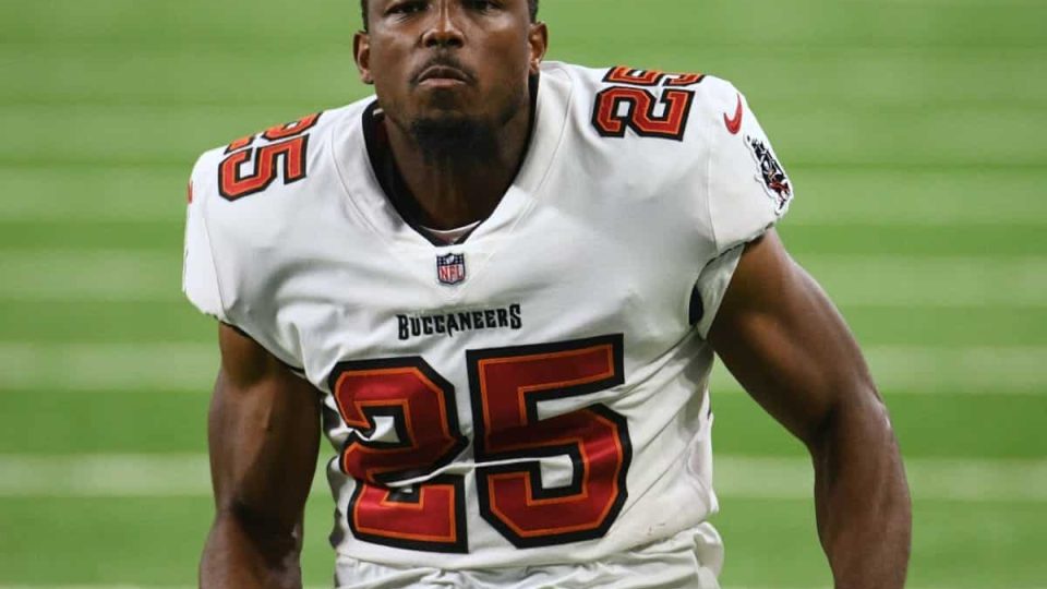 LeSean McCoy’s Net Worth, Height, Age, & Personal Info Wiki The New